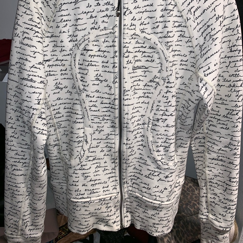 Lululemon cowl e turtleneck white